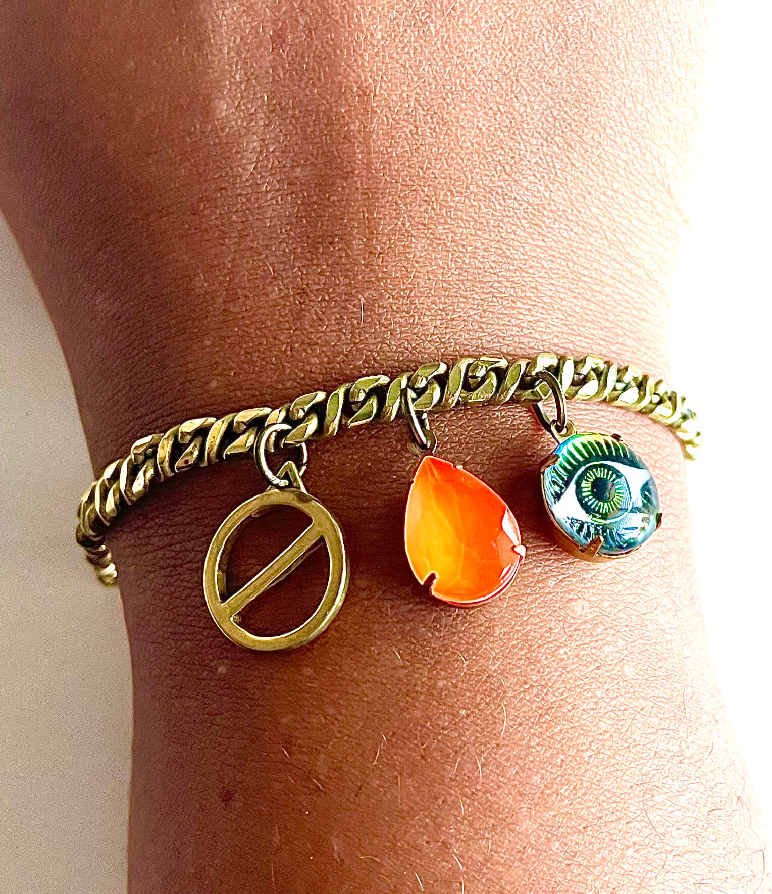 Pulsera vintage de cadena curva con infinito de latón