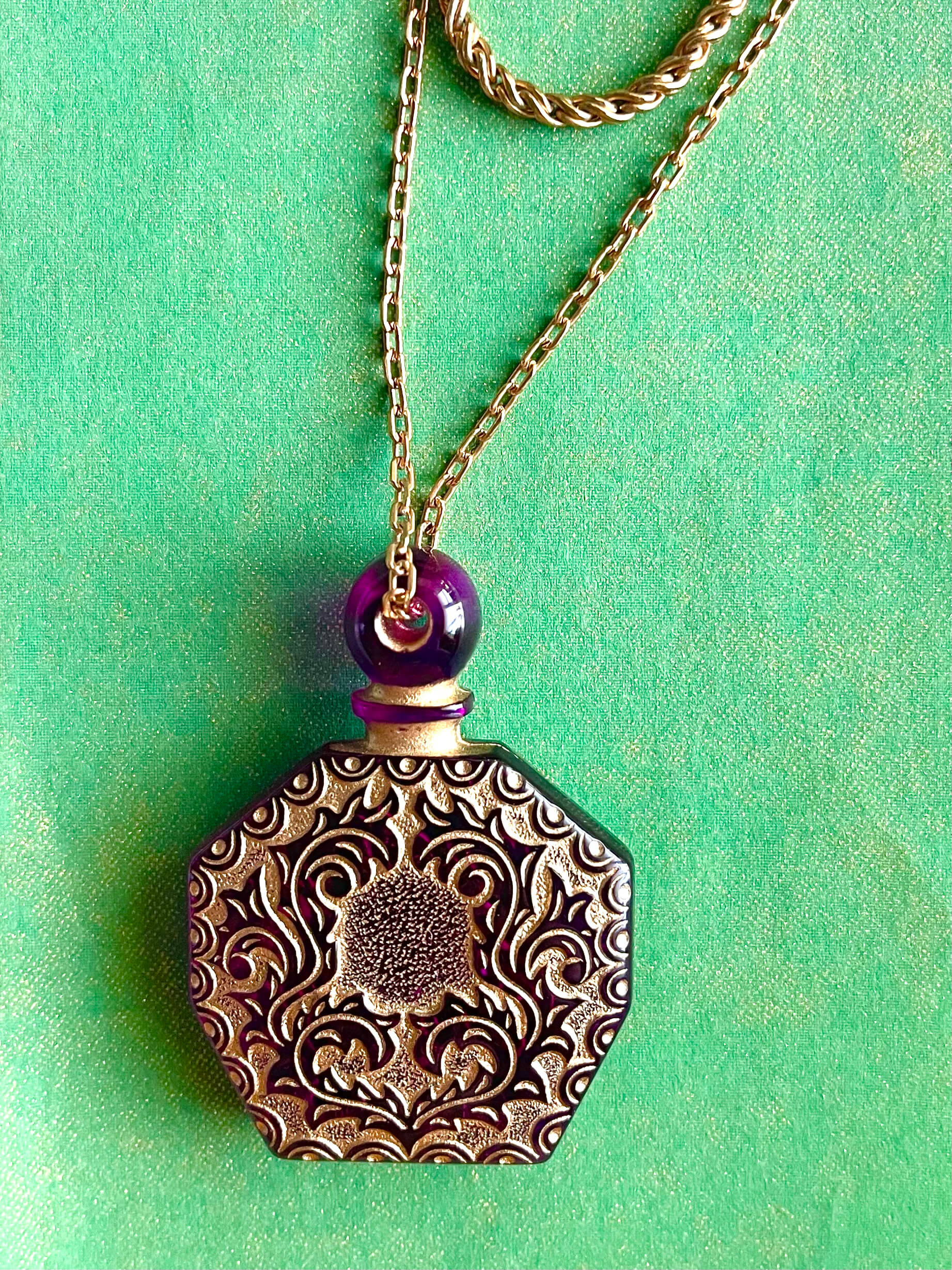 Collar de cuerda retorcida de latón vintage